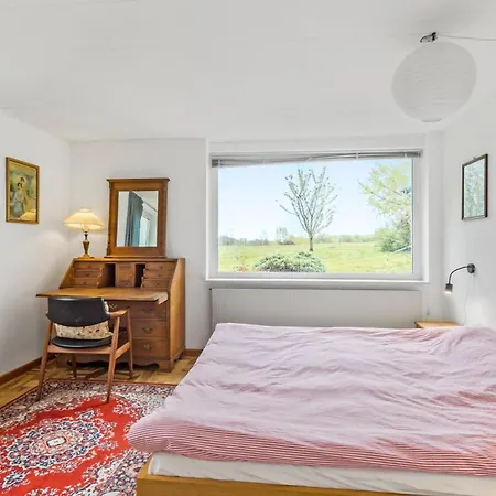 Holiday home 5 Bedroom Front In Hesselager